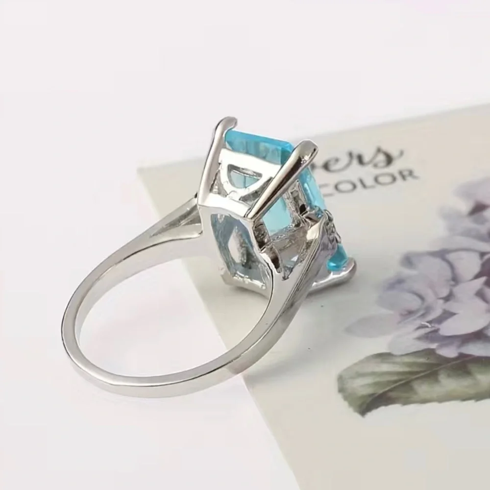 Aquamarine Rectangular Ring - Picture 2 of 4